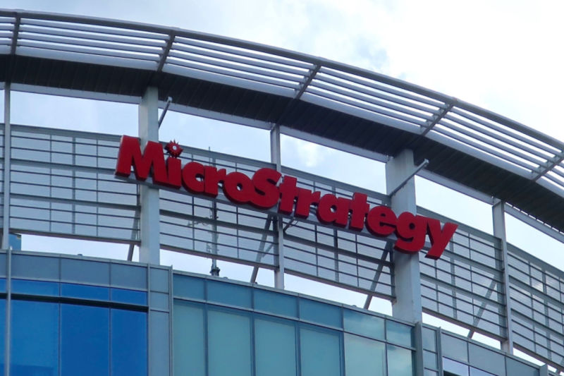 MicroStrategy'den Saylor Bitcoin'e yatırım yapmak için 216 milyon dolarlık hisse sattı